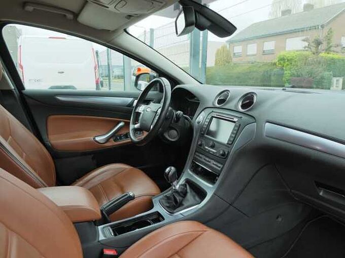 Ford Mondeo 5d 1.6 TDCi 115pk Titanium Luxe Leder Trekhaak (19591)