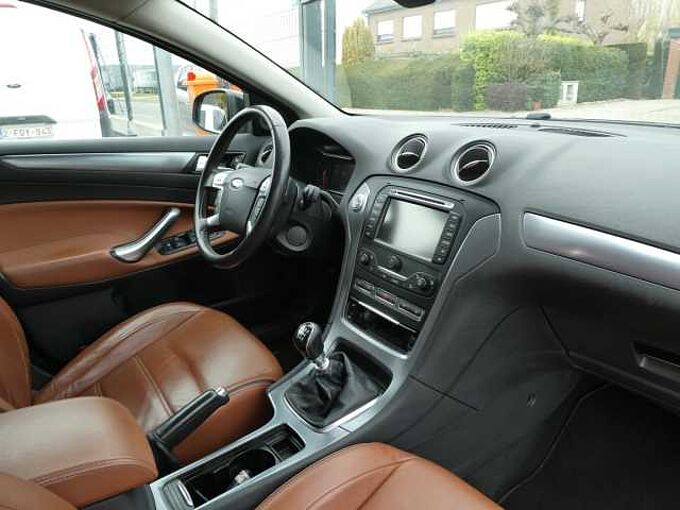 Ford Mondeo 5d 1.6 TDCi 115pk Titanium Luxe Leder Trekhaak (19591)