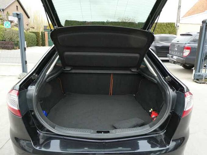 Ford Mondeo 5d 1.6 TDCi 115pk Titanium Luxe Leder Trekhaak (19591)