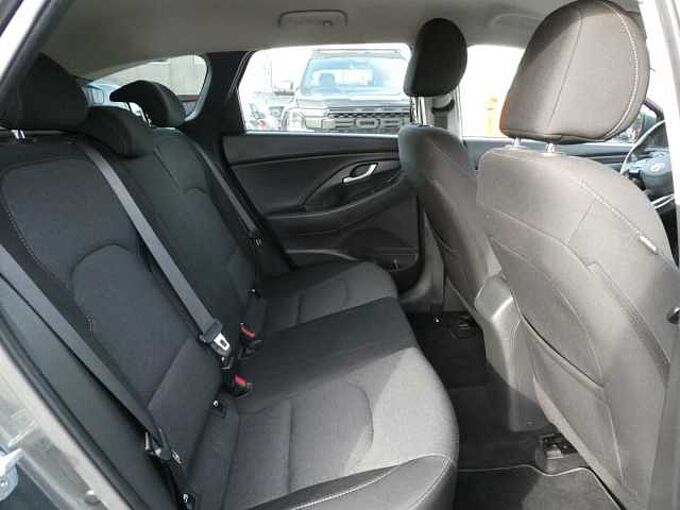 Hyundai i30 Break 1.0 i benzine 120pk Automaat Business Camera (91954)