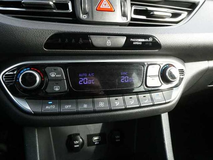 Hyundai i30 Break 1.0 i benzine 120pk Automaat Business Camera (91954)