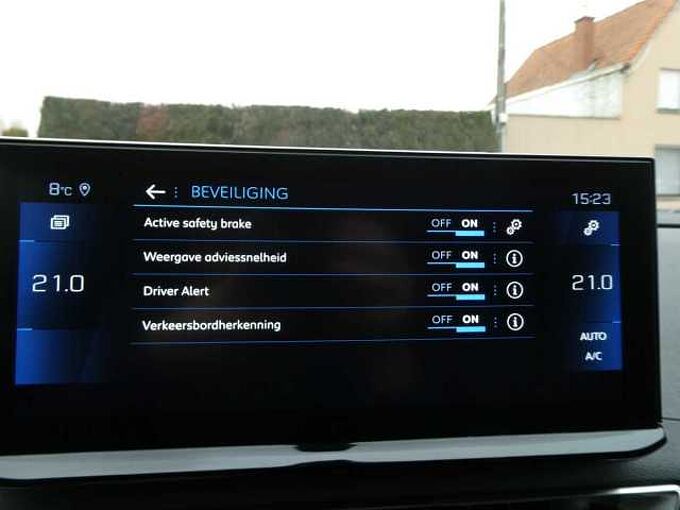 Peugeot 3008 1.2 i benzine 130pk Automaat STYLE Camera '22 41000km (60542)