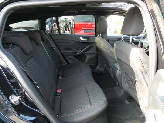 Ford Focus Break 1.0 i MHEV 155pk Automaat ST-Line Pano Trekhaak  6km stockwagen (46257)