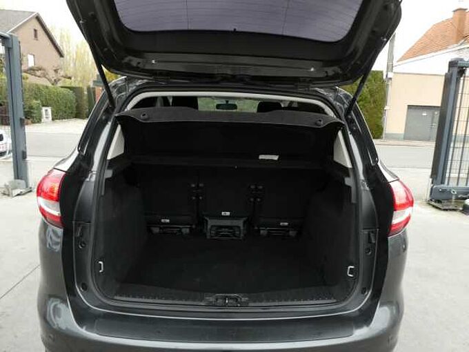 Ford C-Max 1.5 TDCi 95pk Business Luxe Trekhaak '17 137000km (30791)