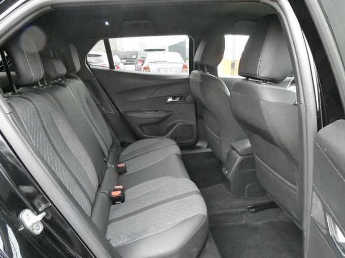 Peugeot 2008 1.2 i benzine 100pk Allure Luxe '25 26000km (62990)