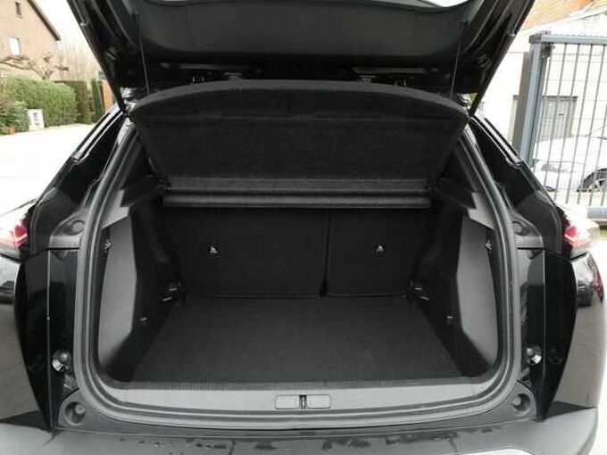 Peugeot 2008 1.2 i benzine 100pk Allure Luxe '25 26000km (62990)