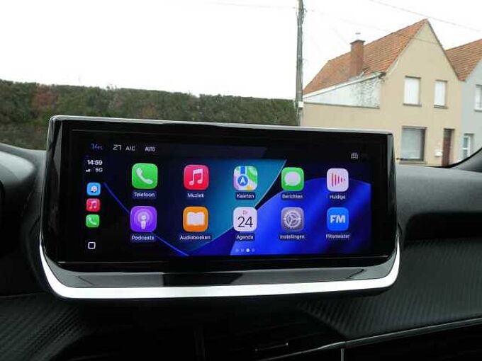 Peugeot 2008 1.2 i benzine 100pk Allure Luxe '25 26000km (62990)