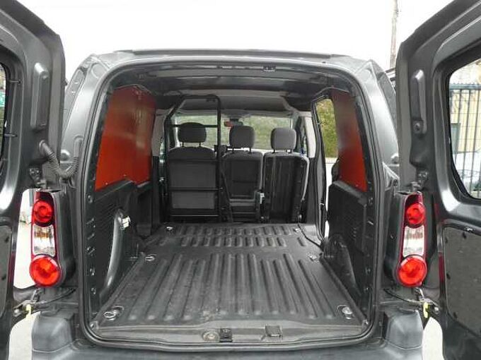 Peugeot Partner 1.6 HDi 90pk Automaat 3pl Lichte vracht Trekhaak '15 145000km (06538)