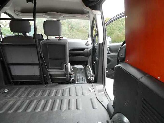 Peugeot Partner 1.6 HDi 90pk Automaat 3pl Lichte vracht Trekhaak '15 145000km (06538)