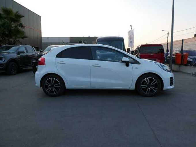 Kia Rio 1.2 i benzine 85pk 5d Business '15 104000km (97750)