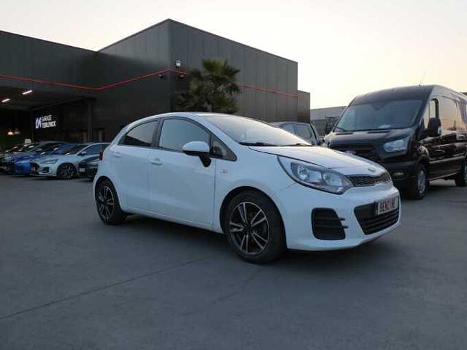 Kia Rio 1.2 i benzine 85pk 5d Business '15 104000km (97750)