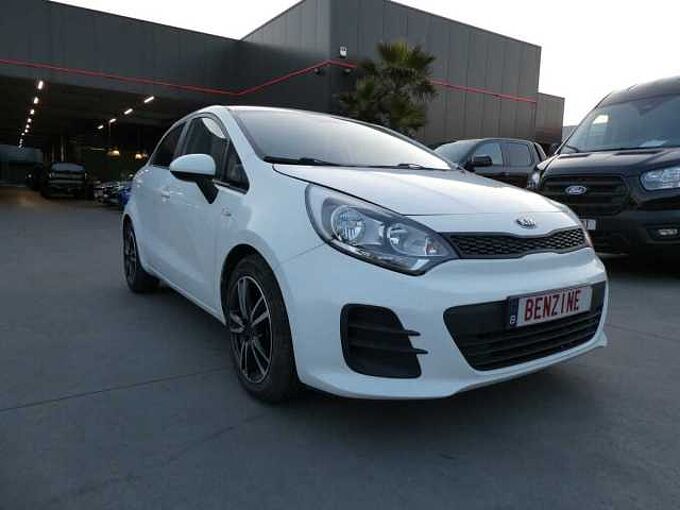 Kia Rio 1.2 i benzine 85pk 5d Business '15 104000km (97750)