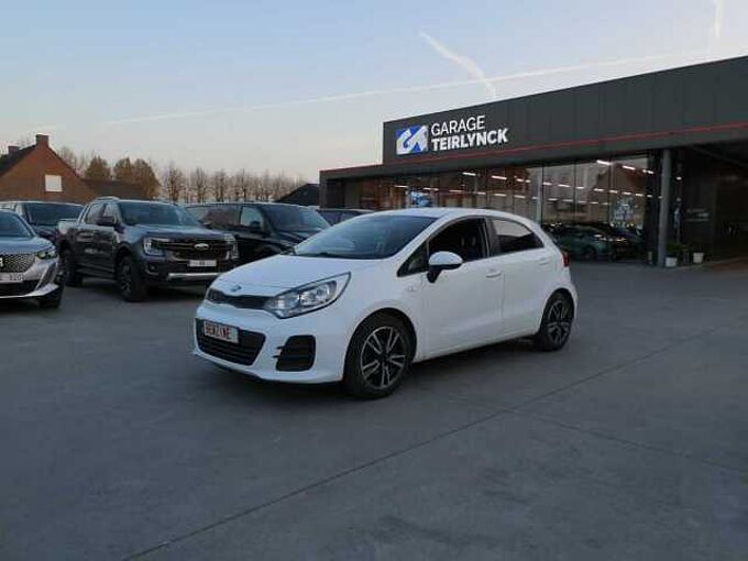 Kia Rio 1.2 i benzine 85pk 5d Business '15 104000km (97750)