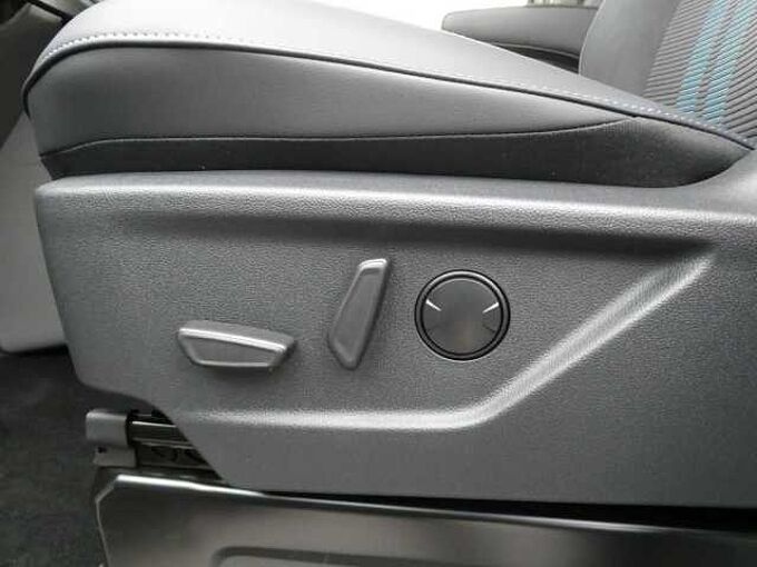 Ford Transit Custom Multi-Use 5pl SPORT automaat L1 2.0 TDCi 170pk STOCK (47950)