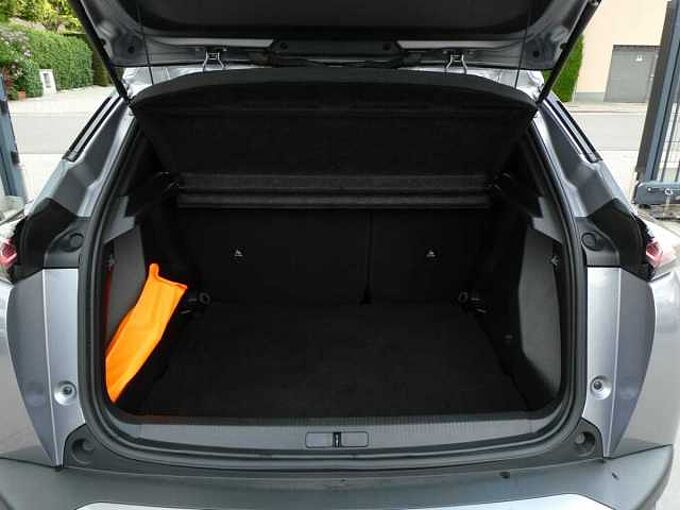 Peugeot 2008 1.2 i benzine 100pk Allure 360&deg; Camera BLIS ACC '24 29000km (43930)