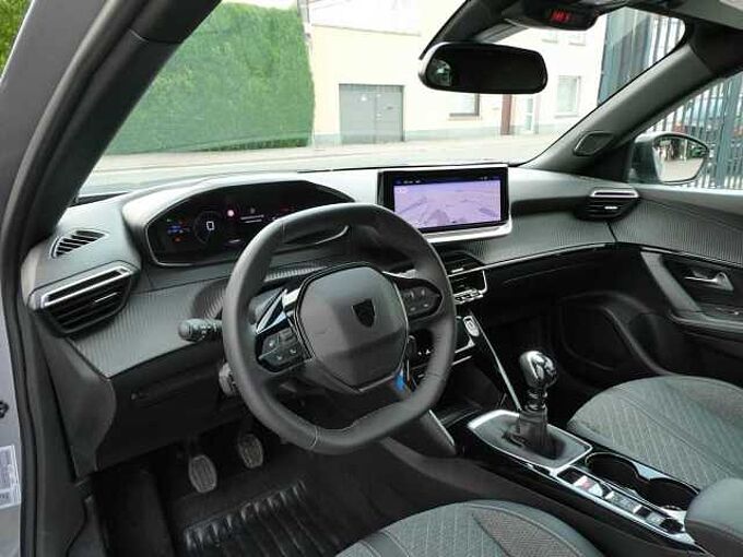 Peugeot 2008 1.2 i benzine 100pk Allure 360&deg; Camera BLIS ACC '24 29000km (43930)