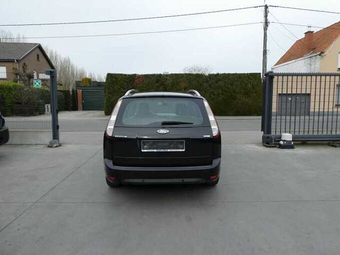 Ford Focus Break 2.0 TDCi 110pk Automaat Trend '09 316000km (19005)