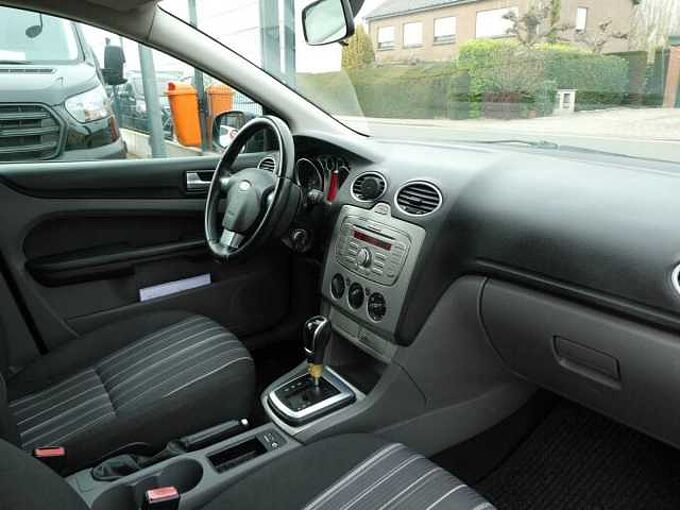 Ford Focus Break 2.0 TDCi 110pk Automaat Trend '09 316000km (19005)