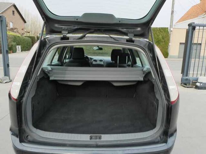 Ford Focus Break 2.0 TDCi 110pk Automaat Trend '09 316000km (19005)