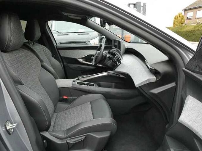 Peugeot 5008 1.2 i MHEV automaat 145pk 7 plaatsen Allure Camera '25 31000km (36684)