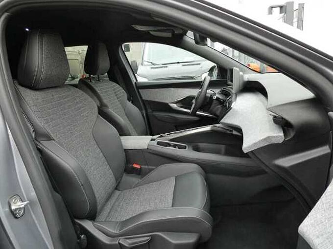 Peugeot 5008 1.2 i MHEV automaat 145pk 7 plaatsen Allure Camera '25 31000km (36684)