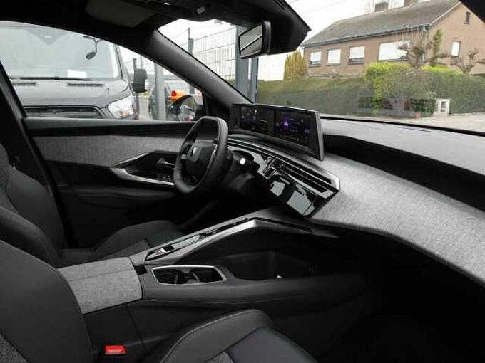 Peugeot 5008 1.2 i MHEV automaat 145pk 7 plaatsen Allure Camera '25 31000km (36684)