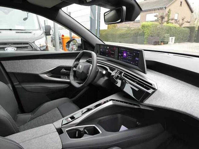 Peugeot 5008 1.2 i MHEV automaat 145pk 7 plaatsen Allure Camera '25 31000km (36684)