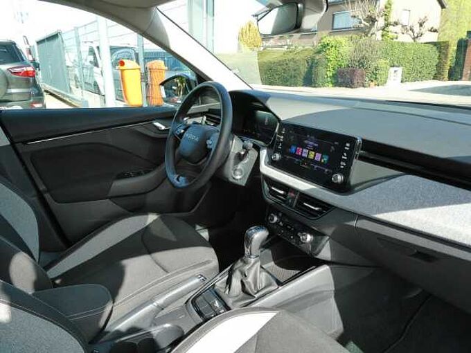 SKODA Kamiq 1.0 TSi 115pk Automaat Business Camera '25 14000km (86721)