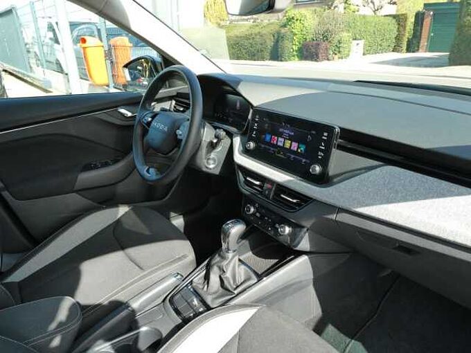SKODA Kamiq 1.0 TSi 115pk Automaat Business Camera '25 14000km (86721)