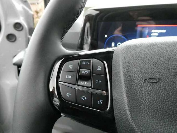 Ford Transit Custom L1 Multi-Use SPORT 5pl 2.5 i PHEV 233pk Automaat STOCK (14475)