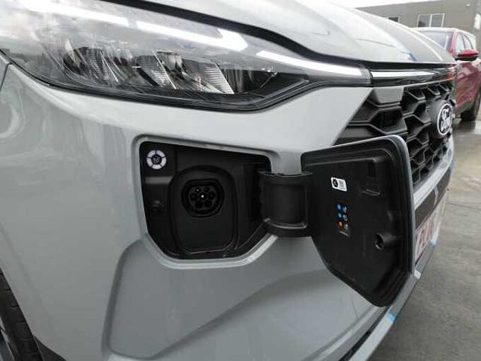 Ford Transit Custom L1 Multi-Use SPORT 5pl 2.5 i PHEV 233pk Automaat STOCK (18845)