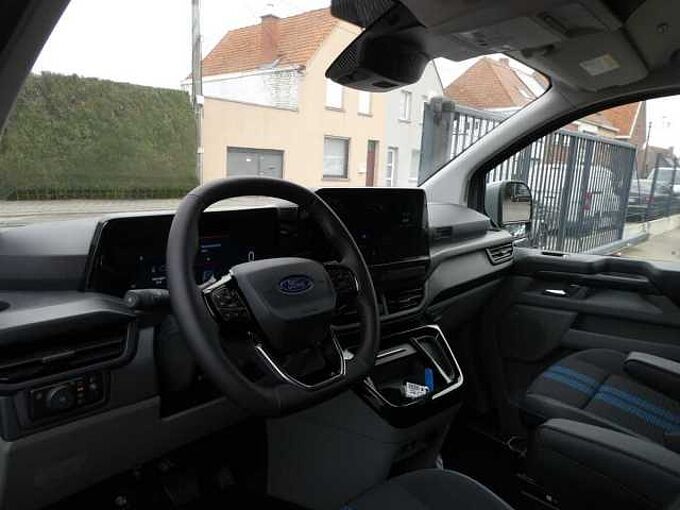 Ford Transit Custom L1 Multi-Use SPORT 5pl 2.5 i PHEV 233pk Automaat STOCK (18845)