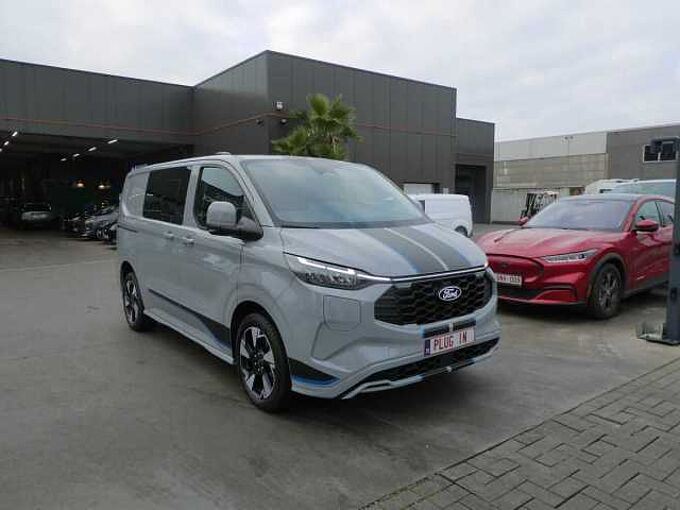 Ford Transit Custom L1 Multi-Use SPORT 5pl 2.5 i PHEV 233pk Automaat STOCK (14469)