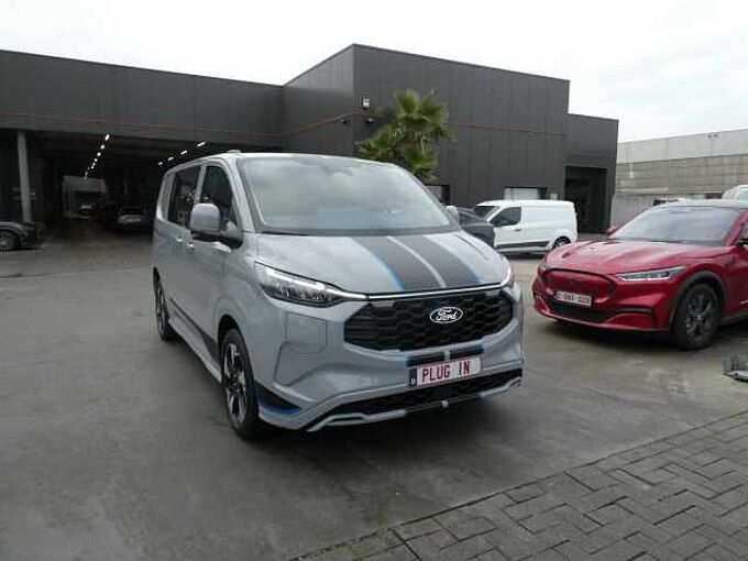 Ford Transit Custom L1 Multi-Use SPORT 5pl 2.5 i PHEV 233pk Automaat STOCK (14469)