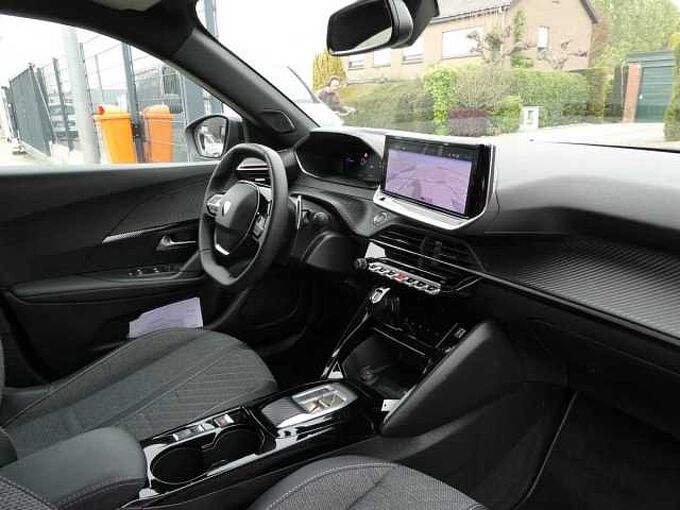 Peugeot 2008 1.2 i MHEV 136pk Automaat Allure '25 19000km (83964)