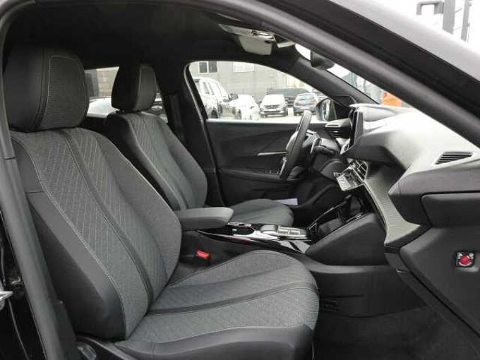 Peugeot 2008 1.2 i MHEV 136pk Automaat Allure '25 19000km (84519)