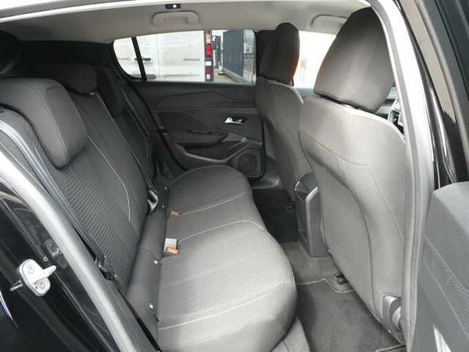 Peugeot 308 1.2 i benzine 110pk Business Camera 5d '22 53000km (17853)
