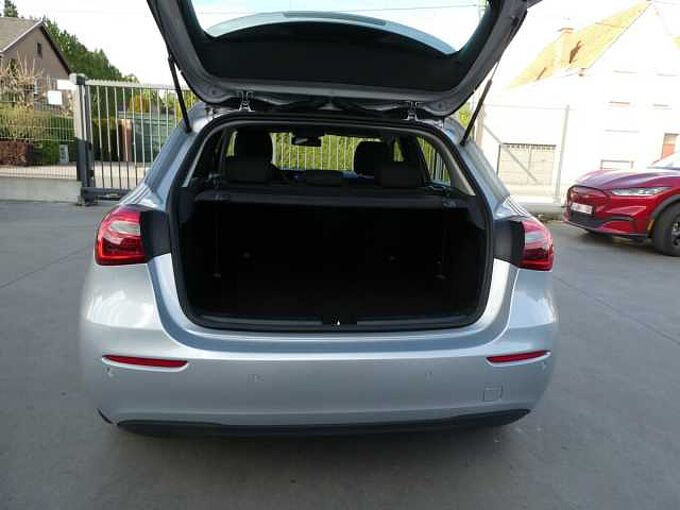 Mercedes-Benz A180 1.3 i 136pk Automaat Sport Business Camera '20 104000km (78311)