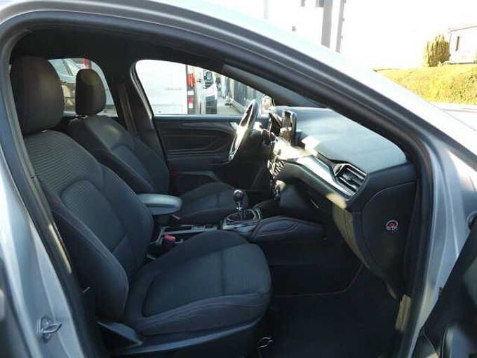 Ford Focus 5d 1.0 i ecoboost 125pk ST-Line '19 115000km (21804)