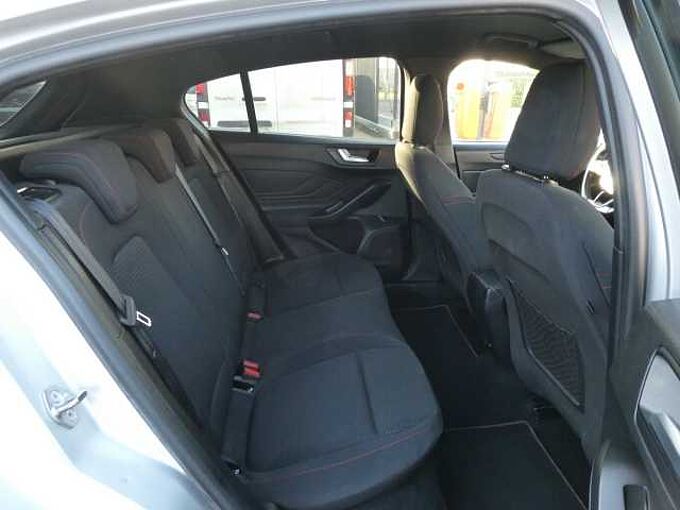 Ford Focus 5d 1.0 i ecoboost 125pk ST-Line '19 115000km (21804)