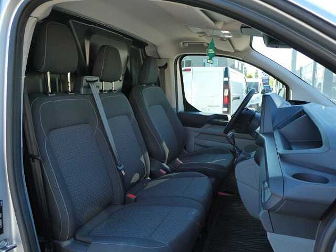 Ford Transit Custom L1 2.0 TDCi 136pk 3pl Trend Trekhaak Camera '24 10000km (56526)