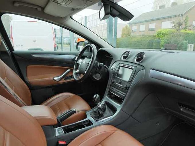 Ford Mondeo 5d 1.6 TDCi 115pk Titanium Luxe Leder Trekhaak (19591)