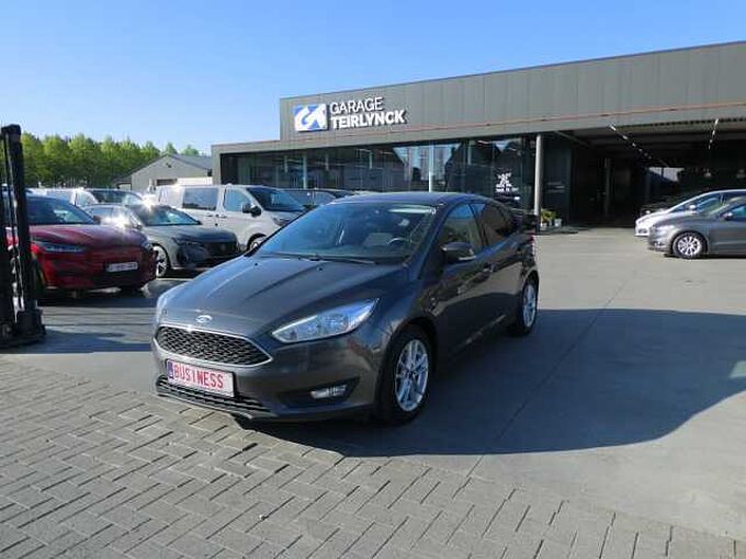Ford Focus 5d 1.5 TDCi 120pk Titanium Luxe '16 192000km (45752)