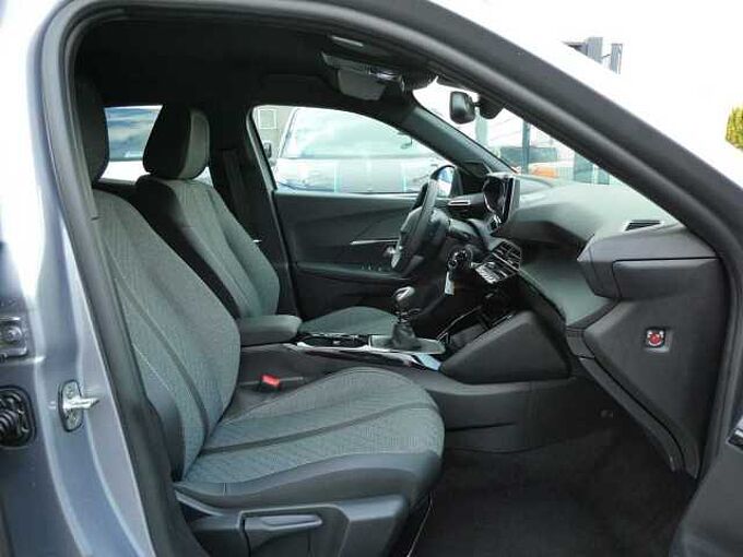 Peugeot 2008 1.2 i benzine 100pk Allure 360° Camera BLIS ACC '25 21000km (548041)