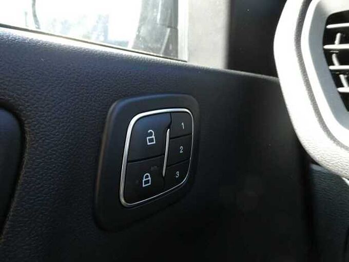 Ford Kuga ST-Line X 2.5 i PHEV 243pk ACC BLIS 360° Cam '25 (41370)