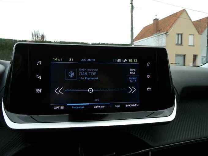 Peugeot 2008 Electric 136pk Automaat Allure '22 54000km (24172)