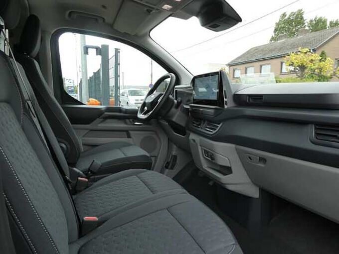 Ford Transit Custom L2 Multi-Use 6pl 2.0 TDCi 170pk Automaat Limited Luxe STOCK (25905)