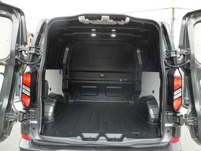 Ford Transit Custom L2 Multi-Use 6pl 2.0 TDCi 170pk Automaat Limited Luxe STOCK (25905)