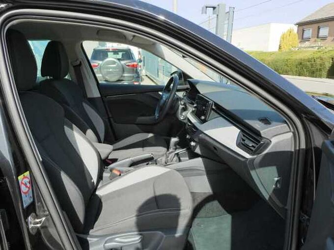 SKODA Kamiq 1.0 TSi 115pk Automaat Business Camera '25 14000km (86721)