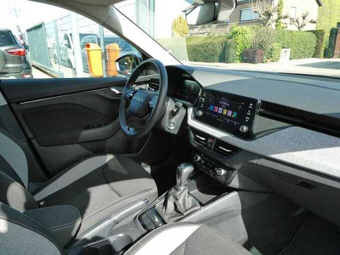 SKODA Kamiq 1.0 TSi 115pk Automaat Business Camera '25 14000km (86721)
